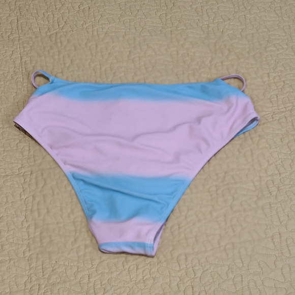 Shein bikini bottoms with pearl accent size XL - Picture 3 of 3